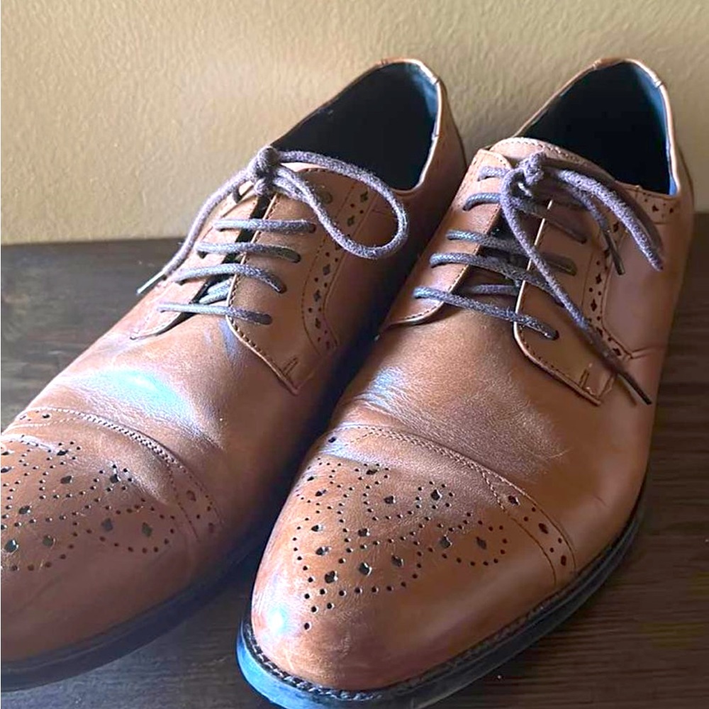 Stacey Adams men’s dress shoes size 8.5 fit like 9. Gently used.